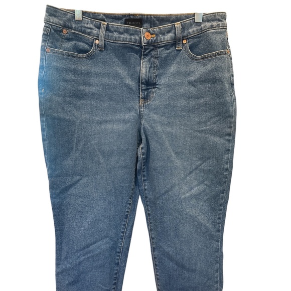 Talbots Slim Ankle Jean Size 12 Frayed Hem Mid-Rise Denim Medium Wash EUC - Picture 1 of 7